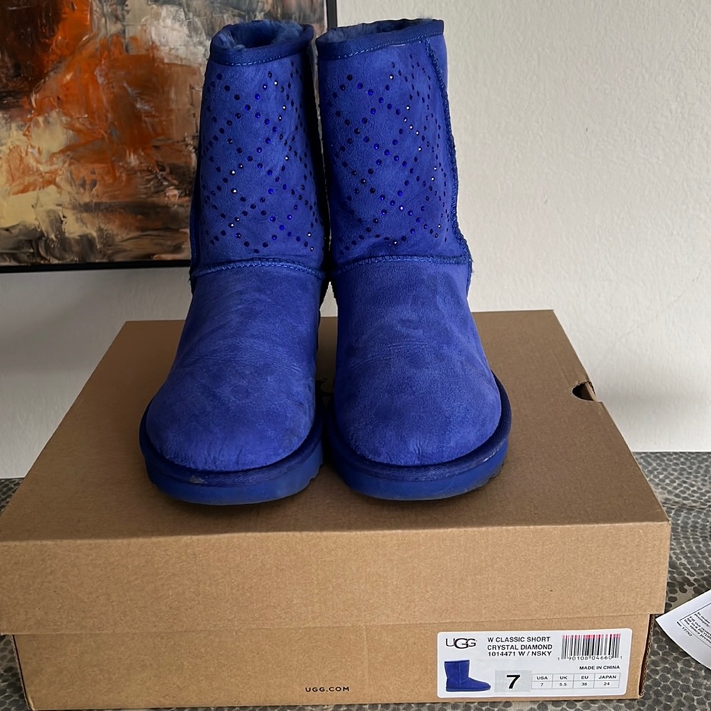 Class Short Uggs